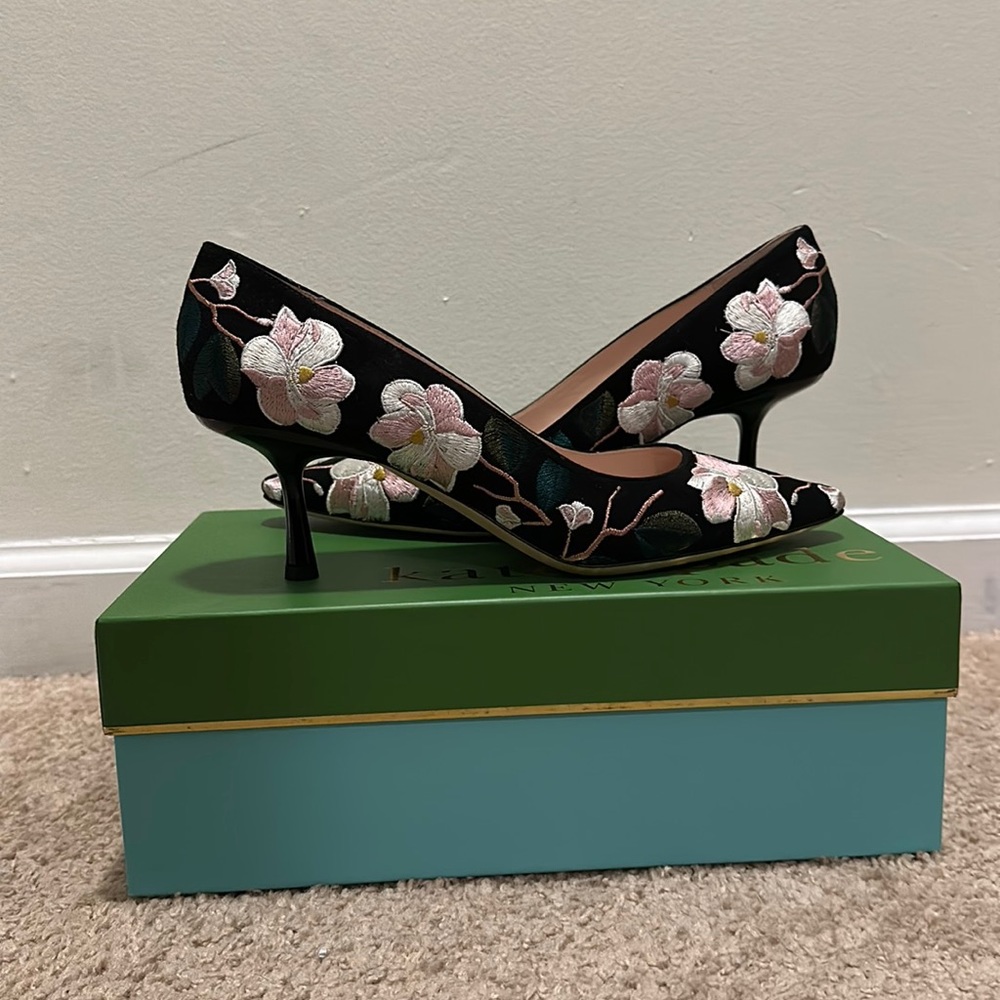 Stunning Kate spade Lynne floral embroidered heels - Picture 4 of 8
